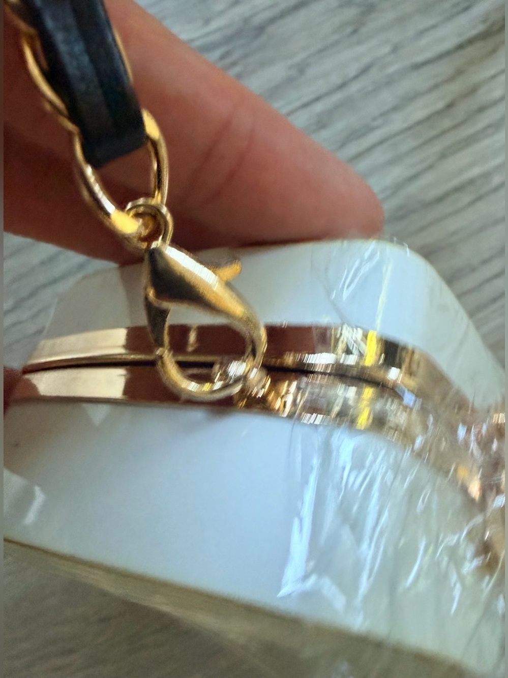 BRAND NEW White Chanel Mini Beauty Box Coin Purse w Chain Link Strap (Removable) - Picture 9 of 12
